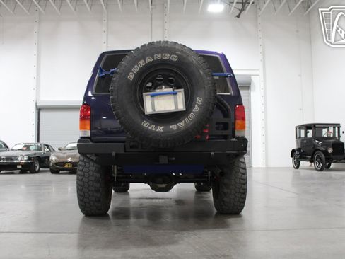 Used 1999 Jeep Cherokee Classic image 25