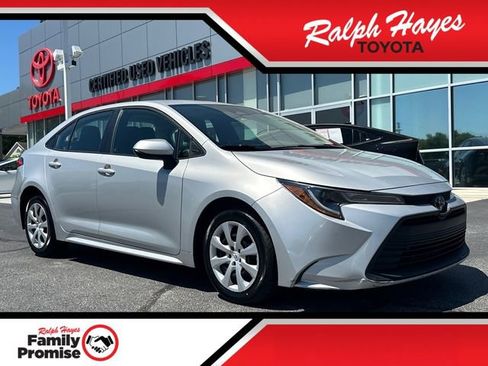 Used 2023 Toyota Corolla LE FWD image 1