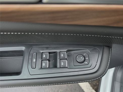 New 2026 Volkswagen Atlas SE AWD/4WD image 13
