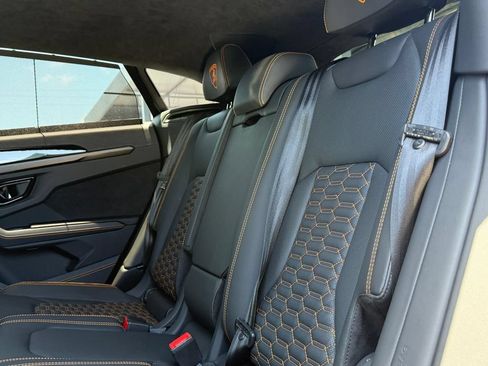Used 2024 Lamborghini Urus S AWD/4WD image 12