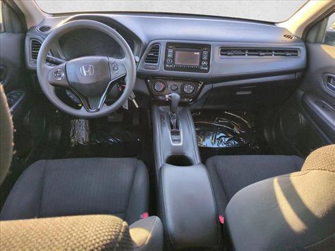 Used 2017 Honda HR-V LX image 17