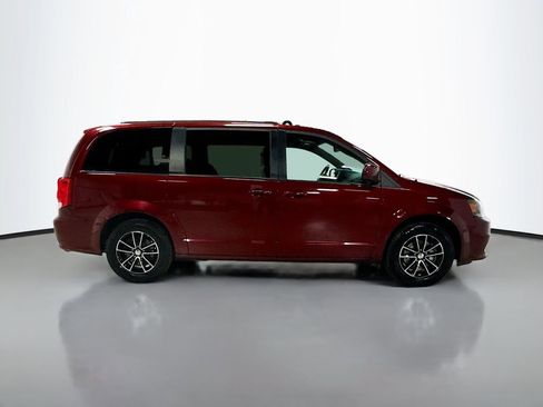 Used 2018 Dodge Grand Caravan GT image 9
