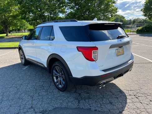 Used 2023 Ford Explorer XLT w/ Equipment Group 202A AWD/4WD image 7