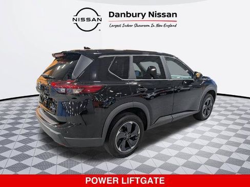 Certified 2024 Nissan Rogue SV AWD/4WD image 4
