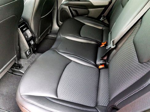 New 2026 Jeep Compass Latitude image 18