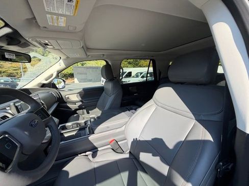 New 2025 Ford Expedition Max Active image 12