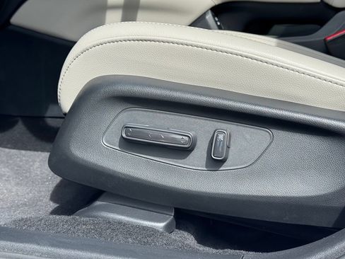 Certified 2026 Honda HR-V EX-L image 12