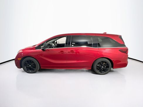 Used 2023 Honda Odyssey Sport image 8