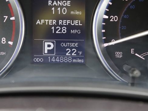 Used 2016 Toyota Highlander LE image 29