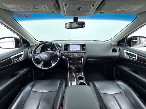 Used 2016 Nissan Pathfinder Platinum w/ Family Entertainment Package image 20
