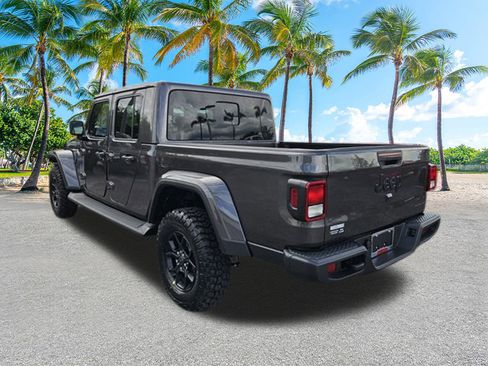 New 2025 Jeep Gladiator High Tide image 8