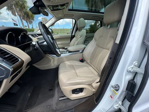 Used 2017 Land Rover Range Rover Sport SE AWD/4WD image 25