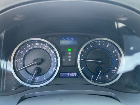 Used 2013 Lexus IS 350 w/ F-Sport Pkg w/Summer Tires RWD image 26