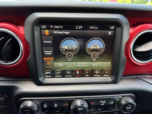 Used 2022 Jeep Wrangler Unlimited Rubicon w/ Dual Top Group AWD/4WD image 79