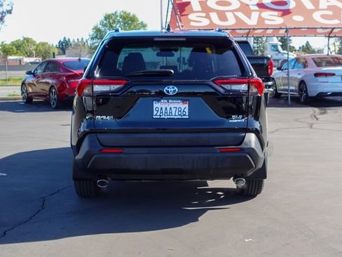 Certified 2022 Toyota RAV4 XLE Premium image 10