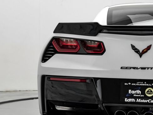 Used 2016 Chevrolet Corvette Stingray Coupe w/ Carbon Flash Badge Package RWD image 17