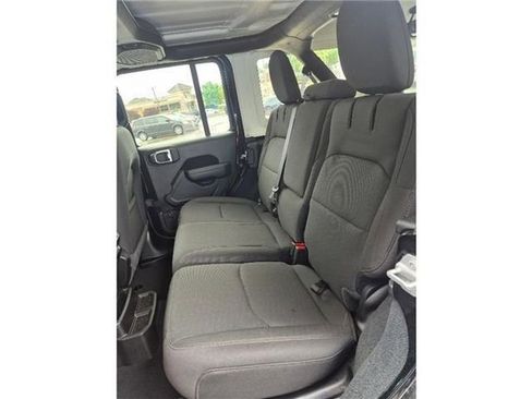Used 2023 Jeep Wrangler Unlimited AWD/4WD image 12