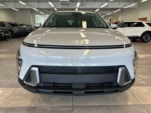 Used 2025 Hyundai Kona SEL AWD/4WD image 17