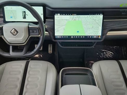 Used 2024 Rivian R1S Adventure AWD/4WD image 40