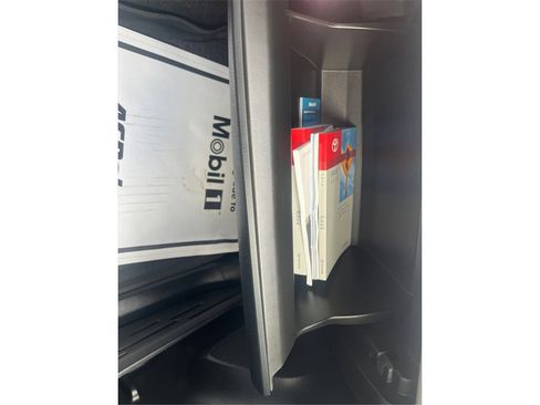 Used 2016 Toyota RAV4 XLE image 33