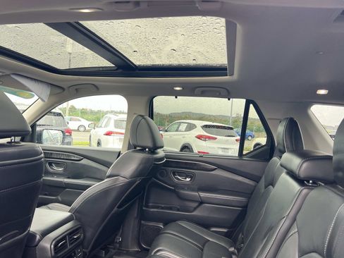 Used 2023 Honda Pilot Elite image 25