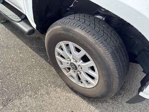 Used 2025 Toyota Tacoma SR5 RWD image 4