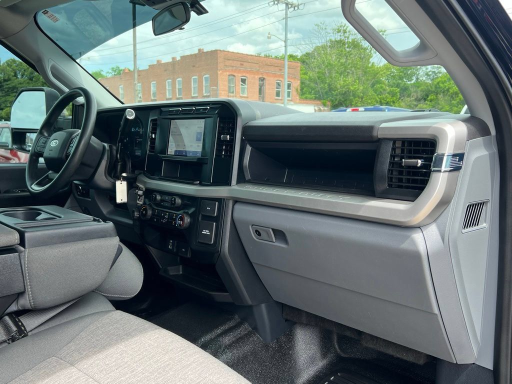 Used 2024 Ford F350 XL AWD/4WD image 22