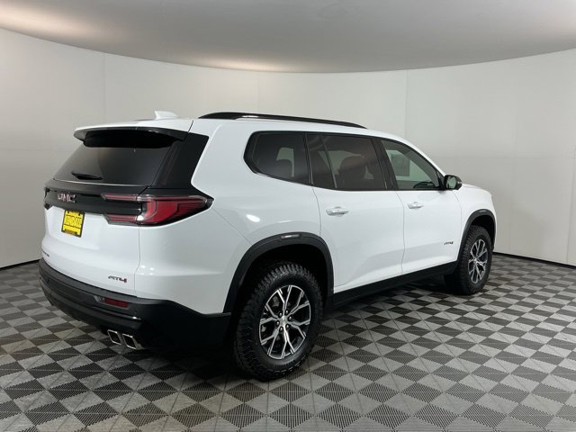 Used 2025 GMC Acadia AT4 w/ Luxury Package AWD/4WD image 5