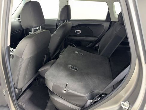 Used 2017 Kia Soul FWD image 26