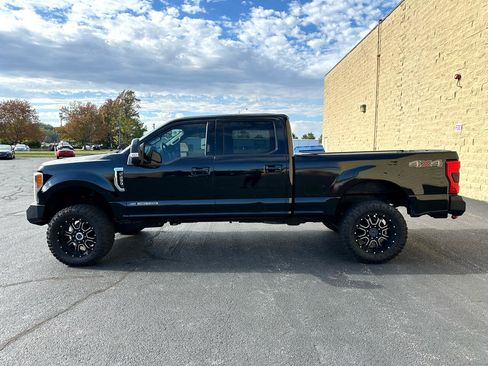 Used 2017 Ford F250 Lariat w/ Lariat Ultimate Package image 2