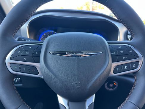 New 2026 Chrysler Pacifica Pinnacle image 25