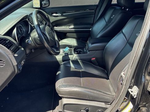 Used 2021 Chrysler 300 S w/ S Model Appearance Package RWD image 5