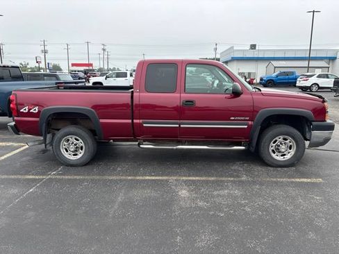 Used 2004 Chevrolet Silverado 2500 LS w/ Snow Plow Prep Package AWD/4WD image 2