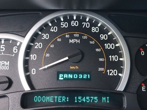 Used 2005 HUMMER H2 SUT w/ Preferred Equipment Group image 45