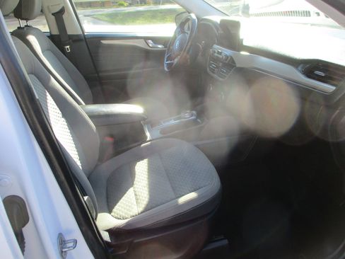 Used 2021 Ford Escape SE w/ Convenience Package image 14