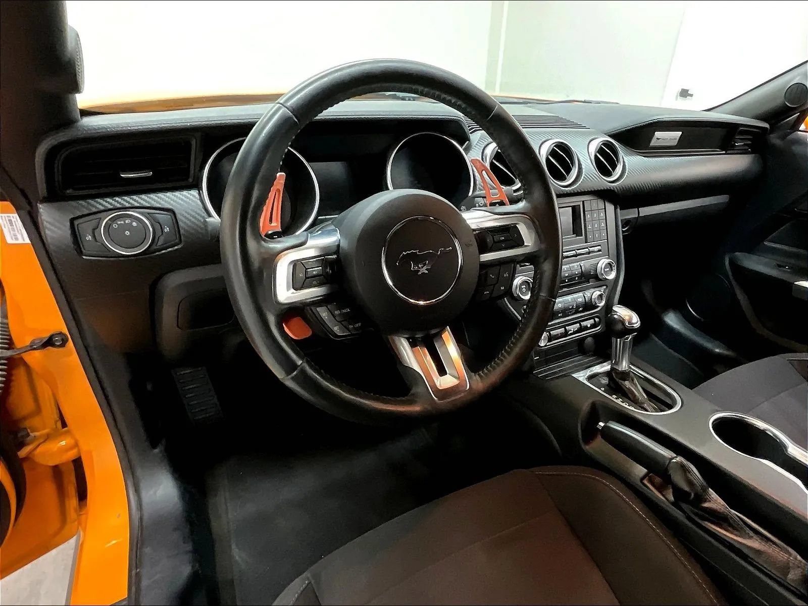 Used 2018 Ford Mustang Coupe RWD image 2