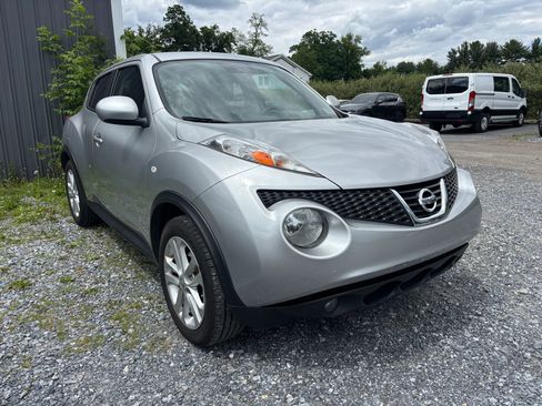 Used 2012 Nissan Juke SL AWD/4WD image 2