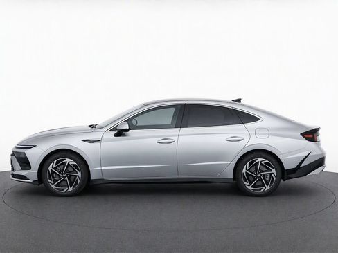 Used 2024 Hyundai Sonata SEL w/ Convenience Package FWD image 6
