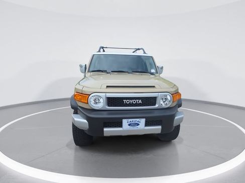 Used 2014 Toyota FJ Cruiser 4WD w/ Upgrade Package image 3