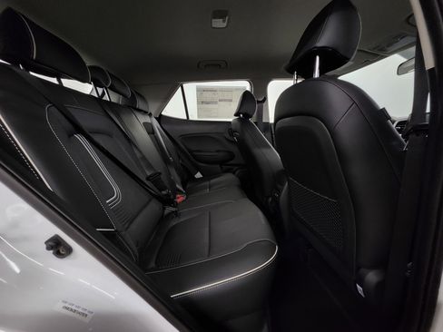 New 2026 Hyundai Venue SEL image 18