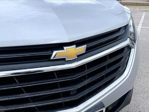 Used 2018 Chevrolet Equinox LS FWD image 30