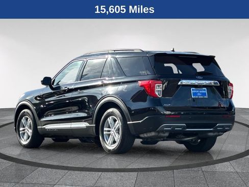 Certified 2023 Ford Explorer XLT w/ Equipment Group 202A RWD image 8
