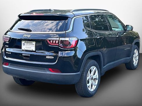 Certified 2025 Jeep Compass Latitude w/ Sun & Sound Group AWD/4WD image 8