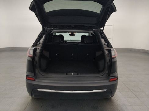 Used 2019 Jeep Cherokee Limited FWD image 29