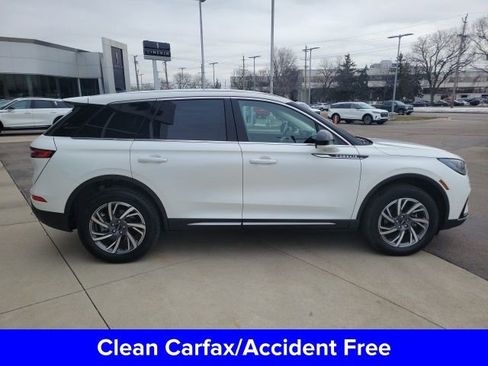 Certified 2024 Lincoln Corsair AWD image 2