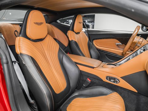 Used 2017 Aston Martin DB11 V12 image 17