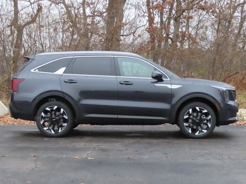 New 2026 Kia Sorento EX image 2
