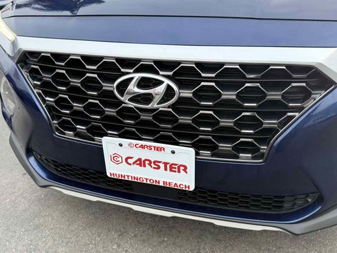 Used 2020 Hyundai Santa Fe SE image 15