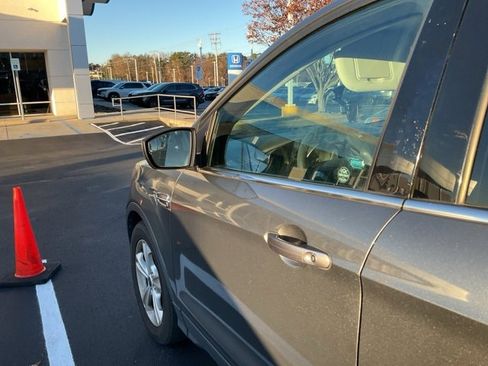 Used 2014 Ford Escape SE w/ Equipment Group 201A image 9