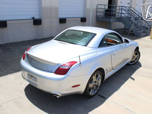 Used 2006 Lexus SC 430 Convertible RWD image 36
